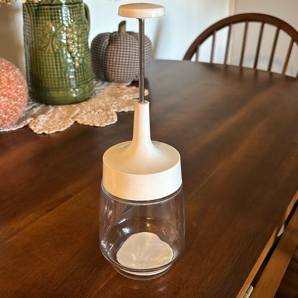 Vintage garlic/vegetable chopper